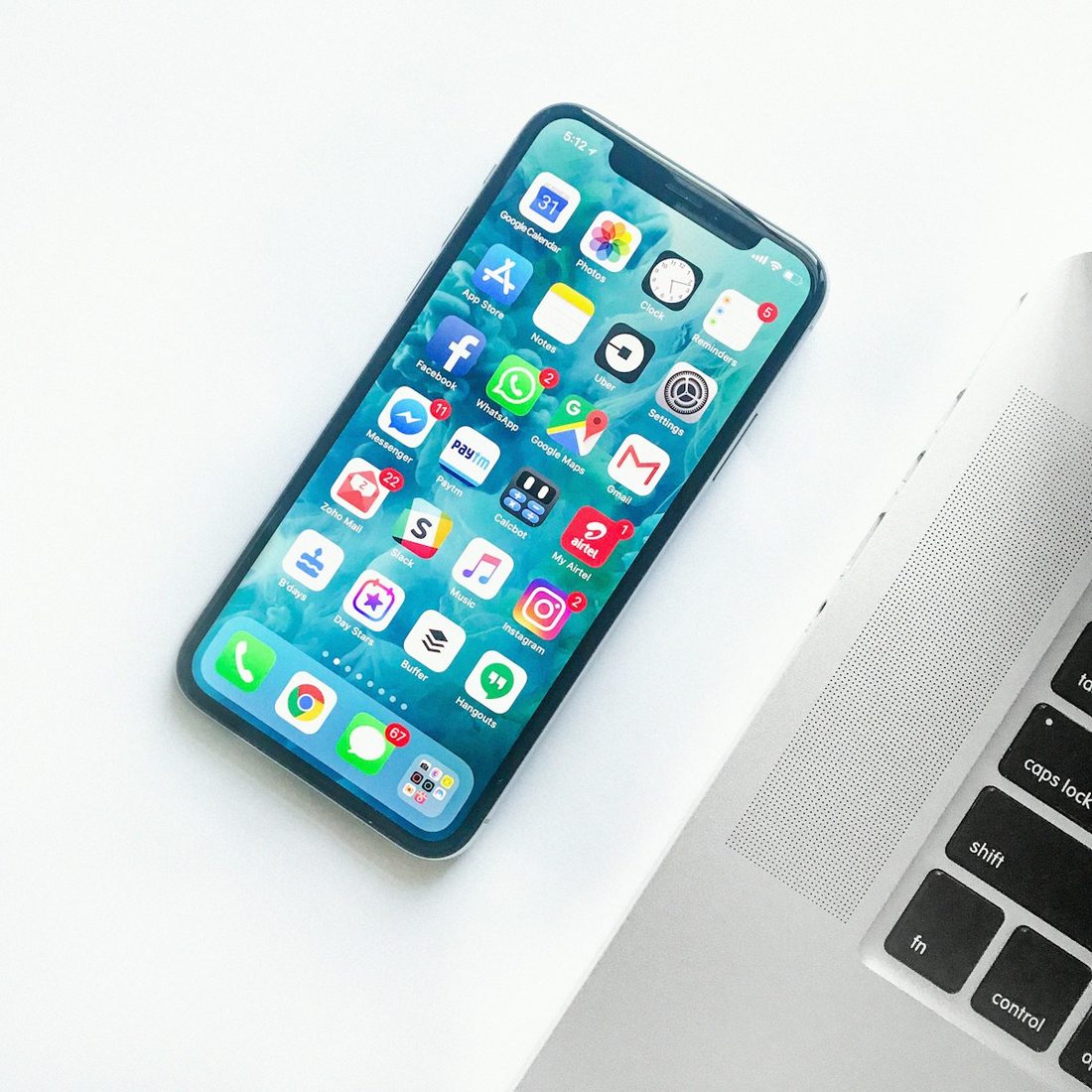 雅虎体育 APP 赛程与赛事列表界面示意